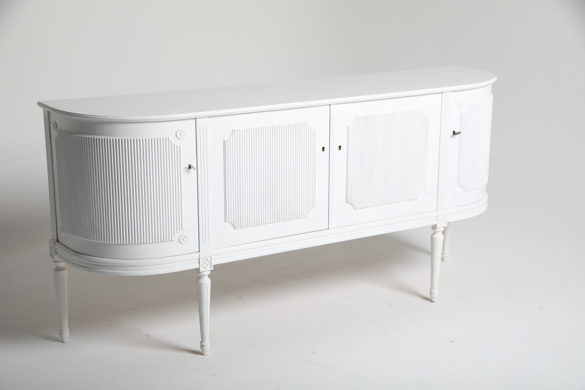 SIDEBOARD, gustaviansk stil, 1900-talets andra hälft.
