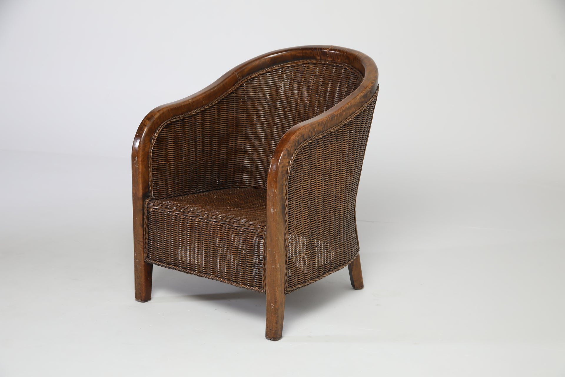 Loungefåtölj i rotting